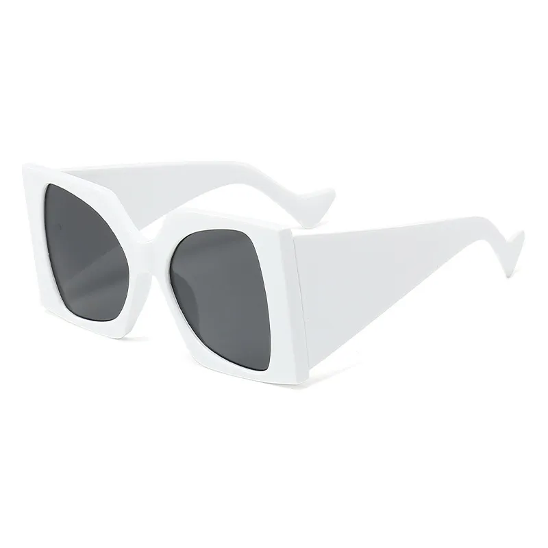 Marken-Luxus-Sonnenbrille für Herren, Designer-Sonnenbrille für Damen, modische Sonnenbrille mit quadratischem Rahmen und breitem Fuß, cooler Trend, UV-Sonnenschutz-Sonnenbrille, Strandbrille, M6127, Weiß, Grau