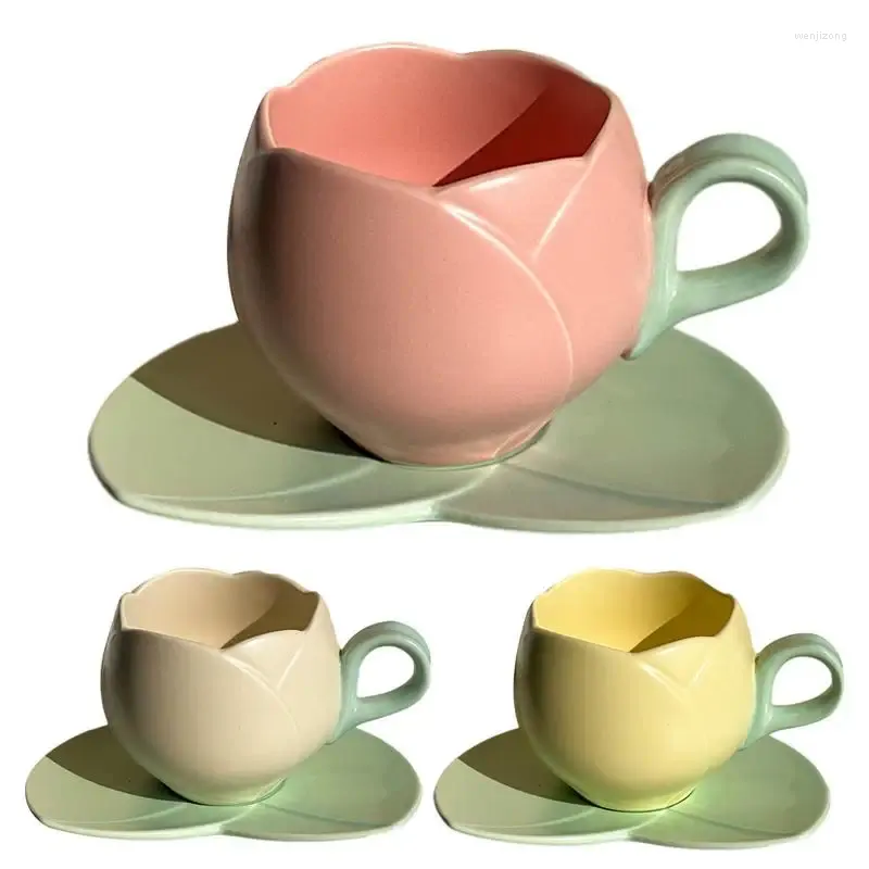 Tazze Tazze da tè a forma di fiore Tazza da caffè floreale in ceramica con tazza per succhi di latte e tazza d'acqua a forma di riunione di famiglia