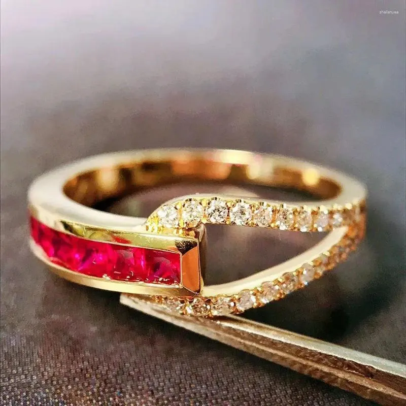 Cluster Rings JY2024 No.12700 Ruby Pure 18K Gold Jewelry Natural 0.58CT Red Diamonds Kvinnor för kvinnors böter