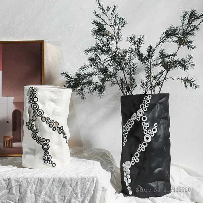 VASESクリエイティブハンド彫刻された黒と白の花瓶モダンなセラミックドライフラワーアレンジメントガーデニングホームリビングルーム装飾1PC