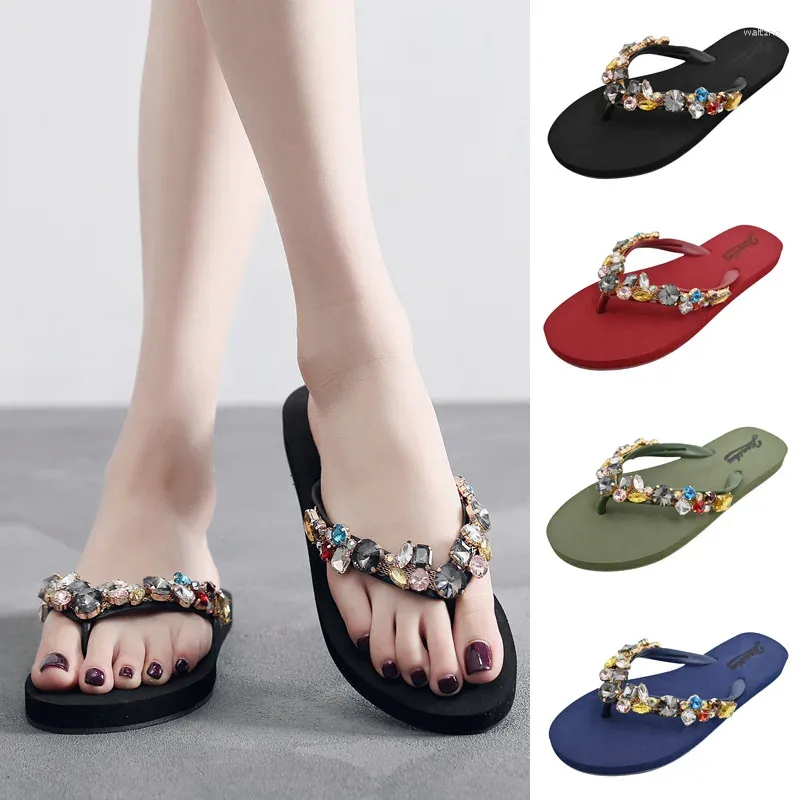 Slippers Summer Fashion Casual Flat-bottomed Pinch Holiday Flip-flops Colored Glass Rhinestone Decorative Beach Shoes Women's Shoes.