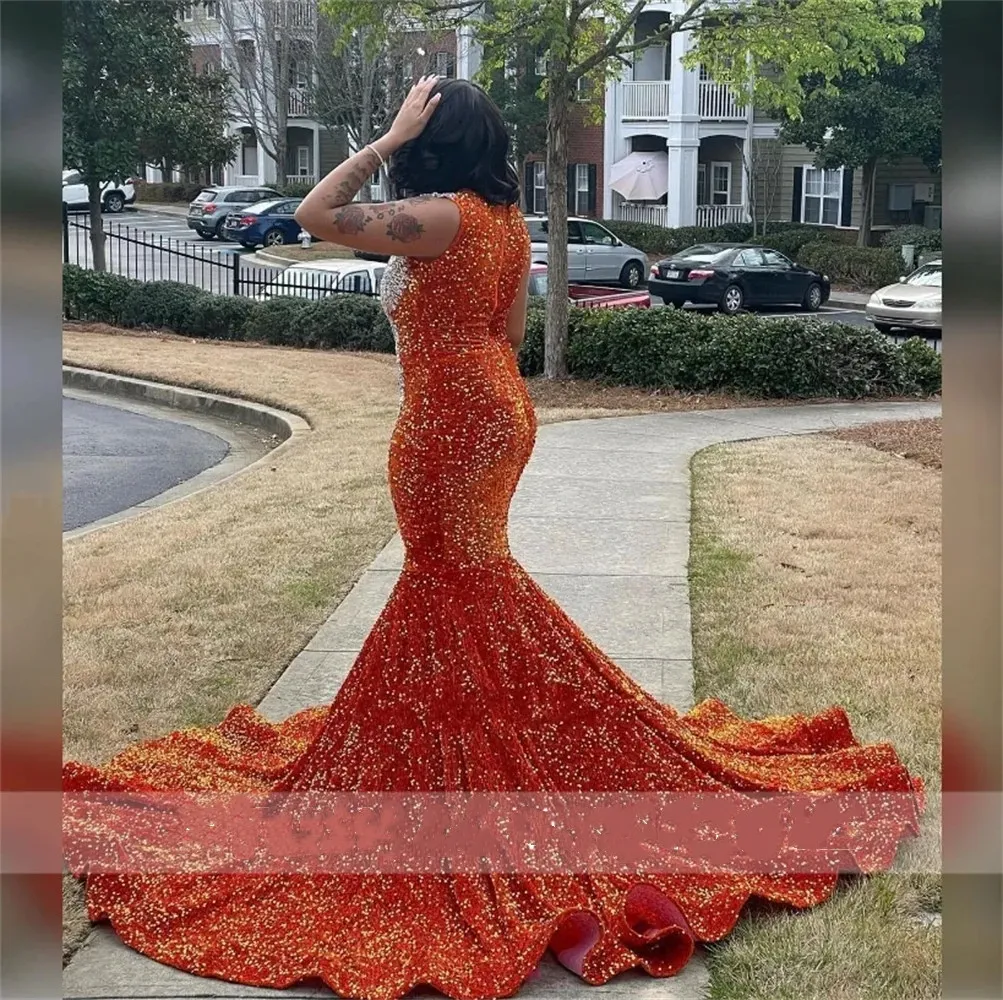 2023 Orange Sheer O Neck Long Mermaid Prom Dresses For Black Girls Sequined Birthday Party Dresses Beaded Crystal Evening Gowns Robe
