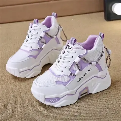 Chaussures Purple coin baskets pour femmes Chaussures de tennis Panier Femme Femme épaisse plate-ciel Breatte Sport Chaussures Ladi Ressemblant 10cm chaussures