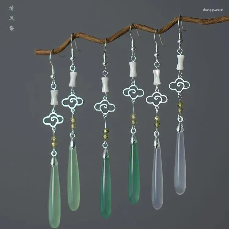 Dangle Oorbellen 2024 Fashion Retro Lente Zomer Lange Drop Chinese Stijl Imitatie Jade Maan Kwastje Voor Vrouwen Sieraden