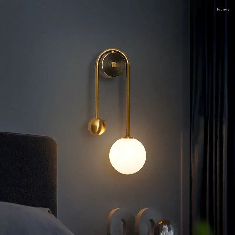 Lâmpada de parede Nordic cabeceira bola de vidro LED luz quarto sala de estar escada corredor moderno decoração de latão lâmpadas de fundo de tv