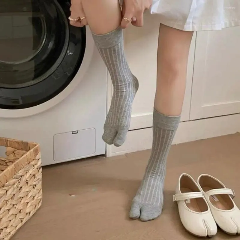 Men's Socks High Quality Split Toe Cotton Solid Color Soft Two-Toed Combed Stripe Women's Tabi