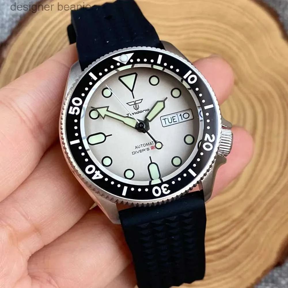 Bilek saatleri Tandorio 37mm Diver S NH36 Otomatik Erkekler İzle Hafta Sonu 120 Tıklamalar Çerçeve Düz Sphrie Cam ile Siyah İndexc24325