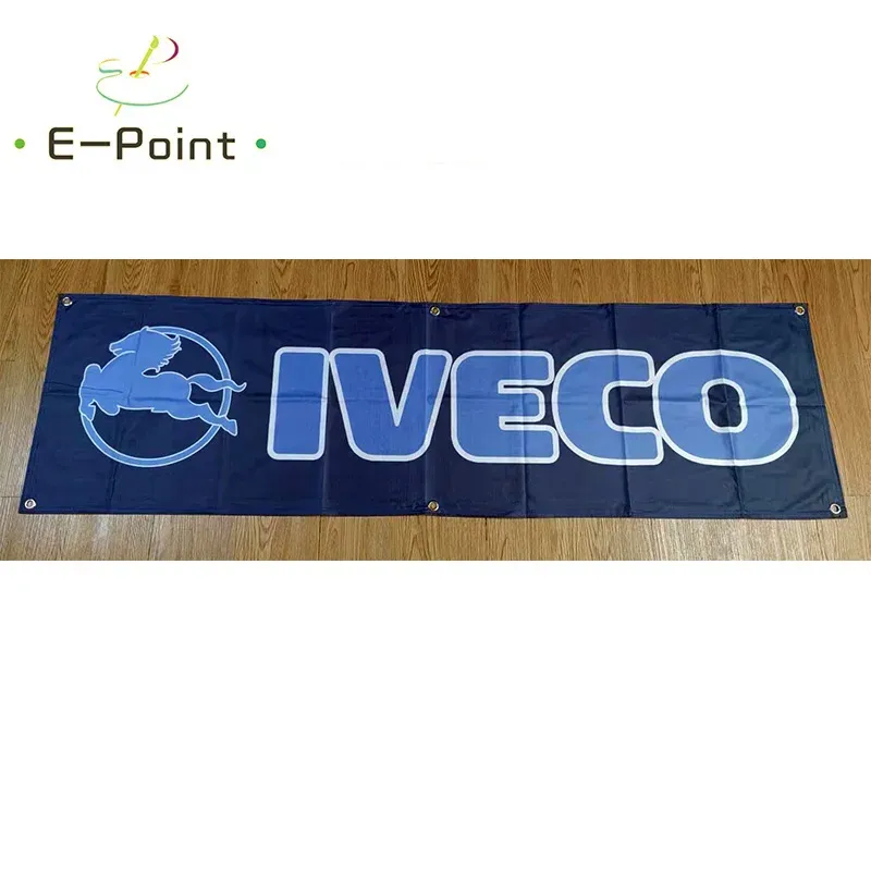 Akcesoria 130GSM 150D Materiał Włochy Iveco Banner samochodowy 1,5 stóp*5 stóp (45*150 cm) Rozmiar do flagi domowej Wystrój zewnętrzny YHX120