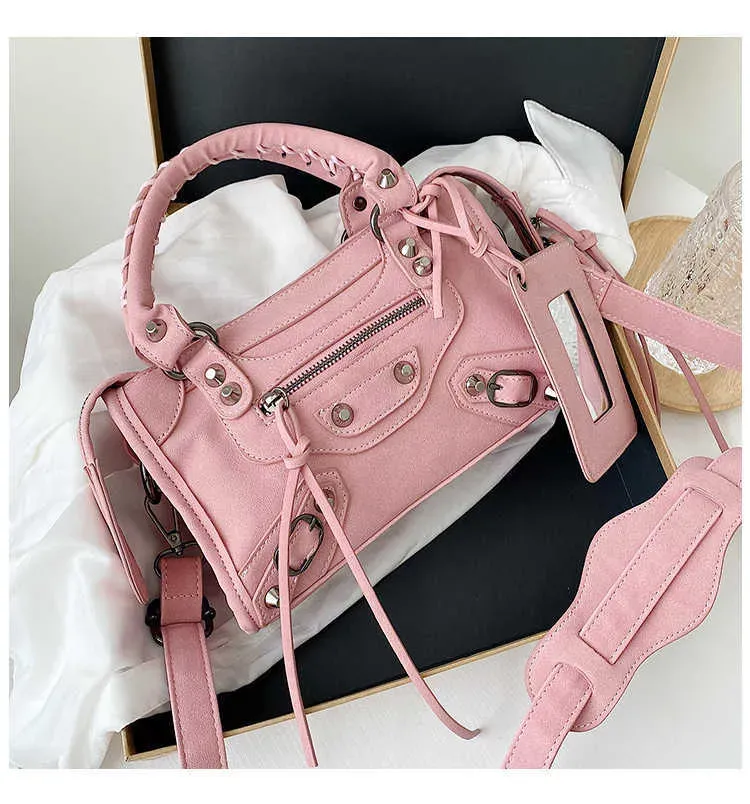 Baobao New Fashion Versatile Rivet Litchi Pattern Locomotive Women`s Crossbody Handbag with a Texture Sense Bag model 4589