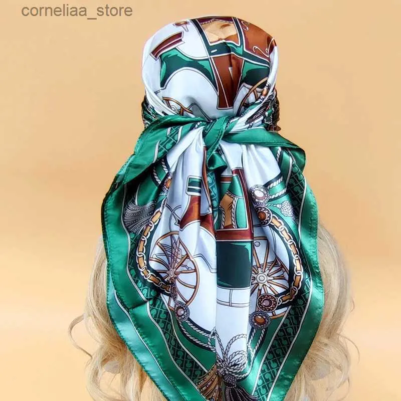 Bandane Durag Nuove donne Foulard da spiaggia Lusso 90X90CM Hijab di seta quadrato Le quattro stagioni Scialli popolari Fashion Design Sciarpe protezione solare Y240325