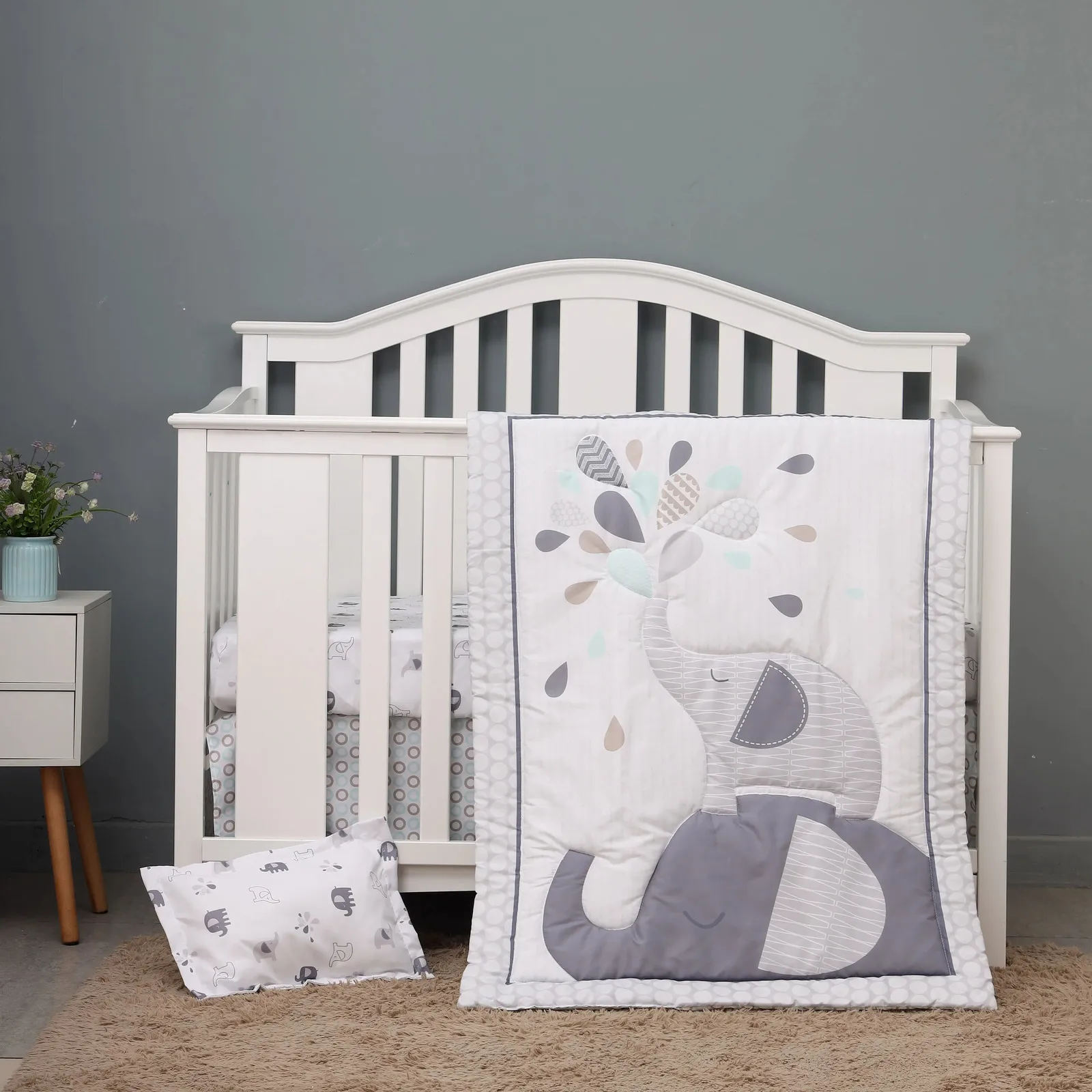 4 PCS Baby Crib Bedding for Girls and Boys ، بما في ذلك Crib Crib Skirtpillow Case 240313