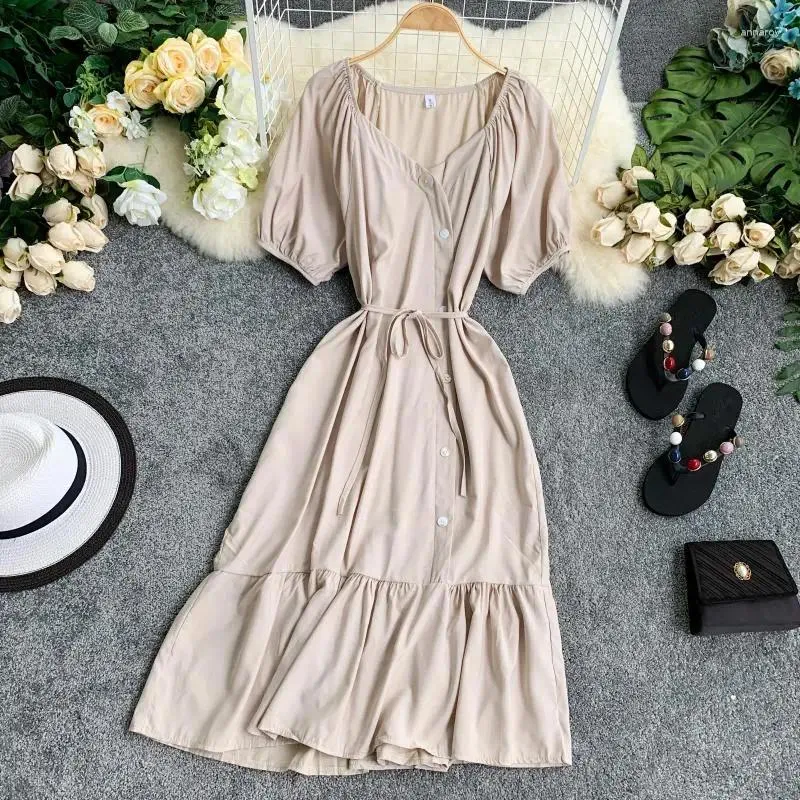 Partykleider 2024 Frauen Sommer V-Ausschnitt Puffärmel Unregelmäßige Knopf Rüschen Kleid Vintage Dame Elastic Slim Bandage Strap Pullover Midi