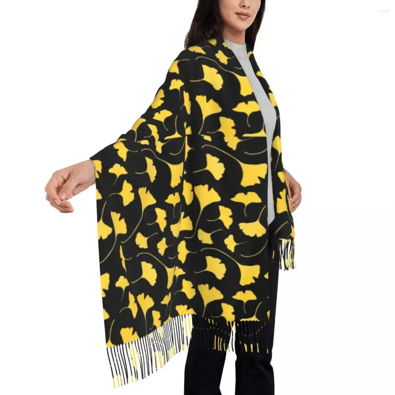 Foulards Ginkgo Biloba Écharpe avec long gland Feuilles jaunes Imprimer Châles doux et enveloppement Femmes Chapeaux personnalisés Automne Bandana