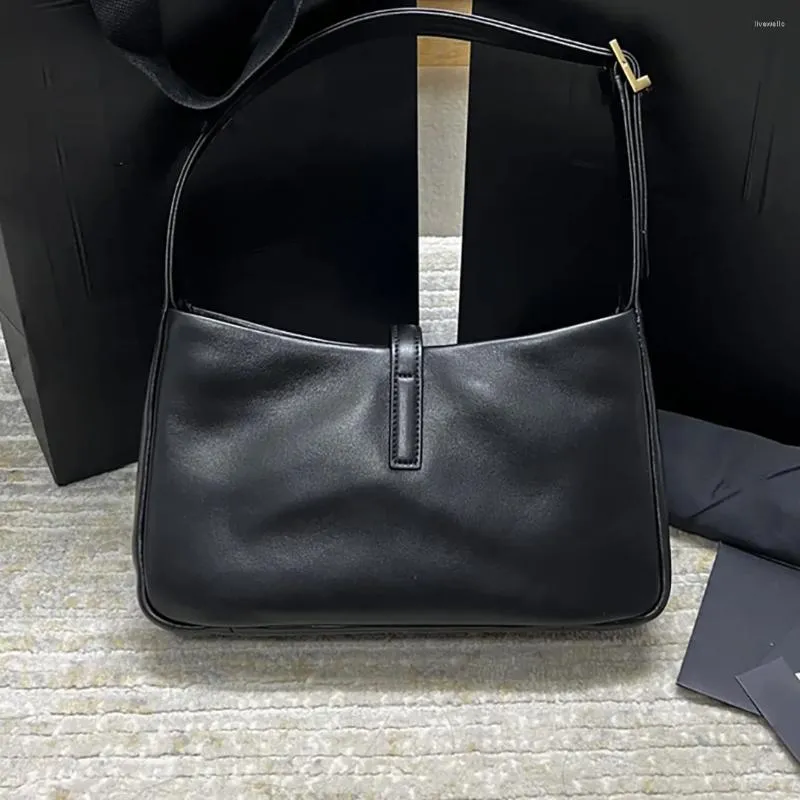 Borsa a tracolla di design di lusso con coulisse da donna in vera pelle morbida pelle di pecora elegante moda casual Allmatch sotto le ascelle da donna