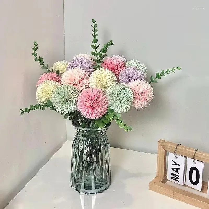 Fiori decorativi 5 pezzi Ins Crisantemo Fiore artificiale Falso Bouquet multicolore Soggiorno Decorazioni per feste Pingpong Commercio all'ingrosso