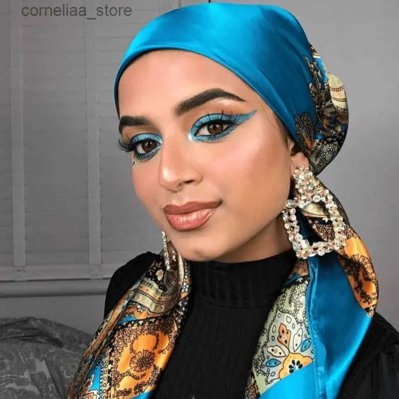 Bandana's Durag Sjaals Zijden Sjaal Scarftop Headwraps Voor Vrouwen Vintage Vier Seizoenen Haar Sjaal 90*90 Cm Hijab Foulard Iuxe bandana Femme Hoofddoek Y240325