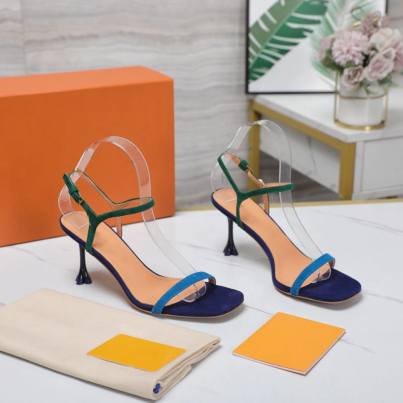 Blossom Sandal Women Designer Shoes Flower Shaped Heel Dinner Shoes Girls Famous Brand Slide Sandals Patent Calf Leather Gold Tone Narrow 7.5 9.5cm