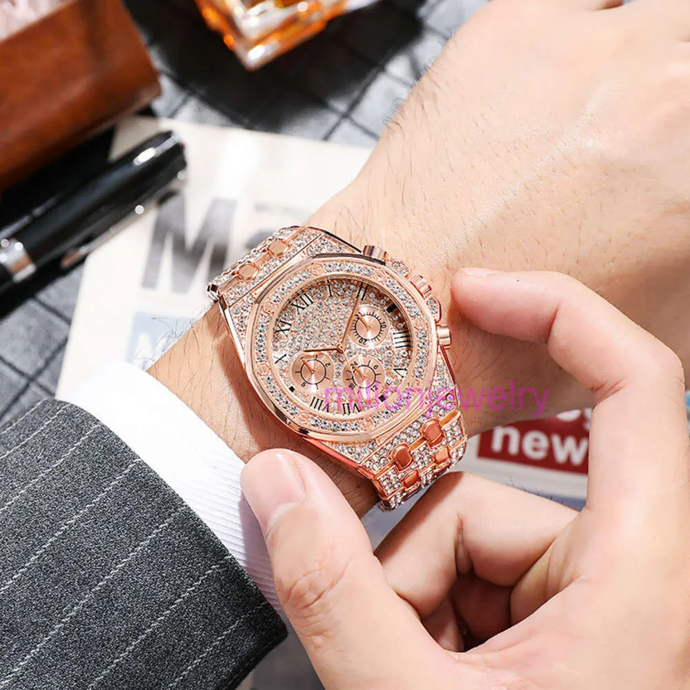 Luxury Mens Watch Women Women Vendre Full Diamond Steel Band Quartz Rhingestone Dial Mens Fashion