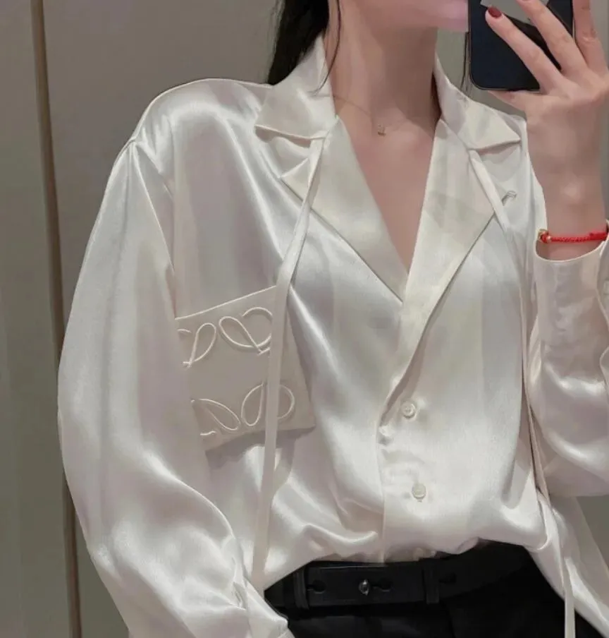 Designer Womens loose Silk Blouses Long Shirts Anagram Silk with Letters Embroidery Classic Luxury Brand Summer Casual Tops Clothing Black White Casual Tees