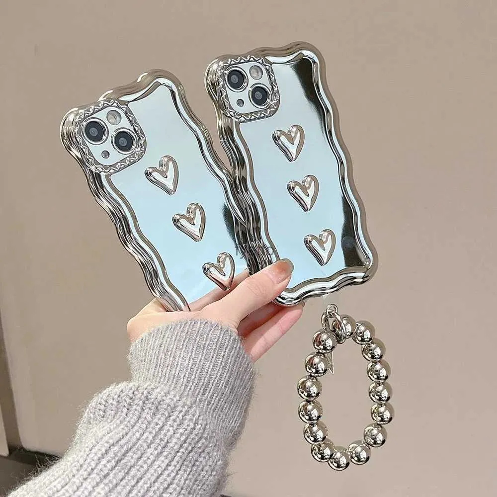 Étuis de téléphone portable Mode 3D Love Heart Wavy Border Plaqué Silver Bracelet Phone Case pour iPhone 14 Pro Max 13 12 11 Couverture de chaîne de conception esthétique H240326