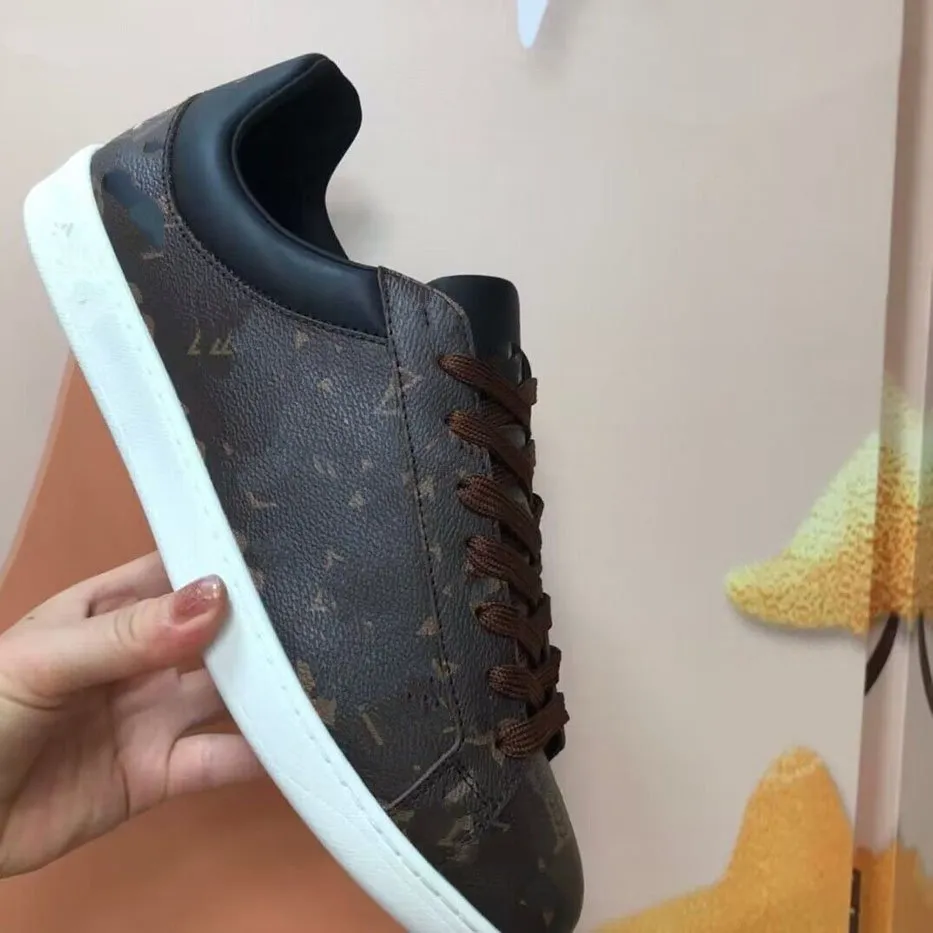 Tasarımcı Moda Eğitmeni Sneaker Intage Sıradan Ayakkabı Virgils Timsah-Dökülmüş Siyah Gri Kahverengi Beyaz Yeşil Buzağı Deri Fransız Ablohs Erkek Ayakkabı NHWQ00002