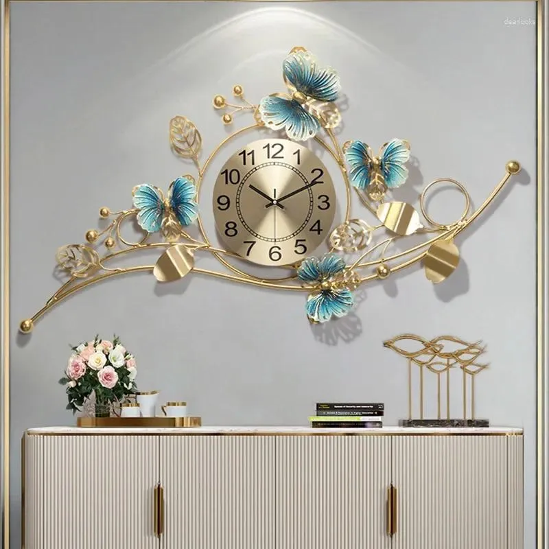 Horloges murales Art 3D Grande horloge de luxe en métal silencieux nordique géométrique xénomorphe design moderne salon maison