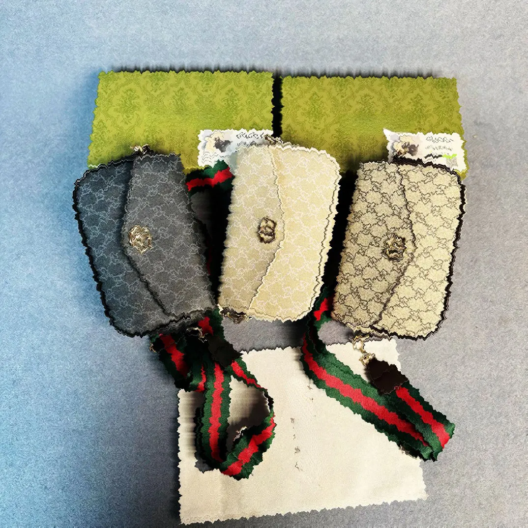 Högkvalitativ väska Kvinnors nya modebrev tryckt telefonpåse mångsidiga vid remmen axel messenger väskor