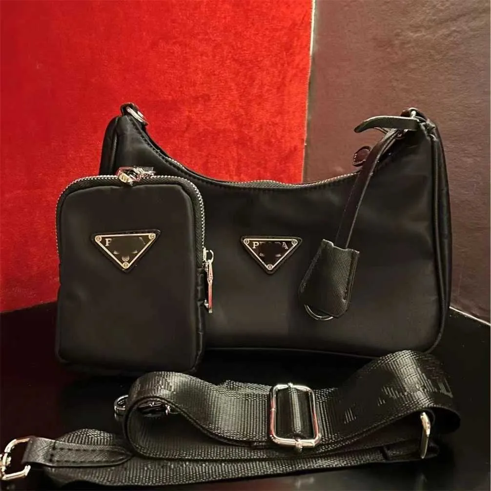 16% KORTING Designertas 2024 Handtassen Drie in één Oxfordstof Modieus Onderarm Kleine ketting Postbode Enkele schouder Crossbody Getijdenverandering Klein