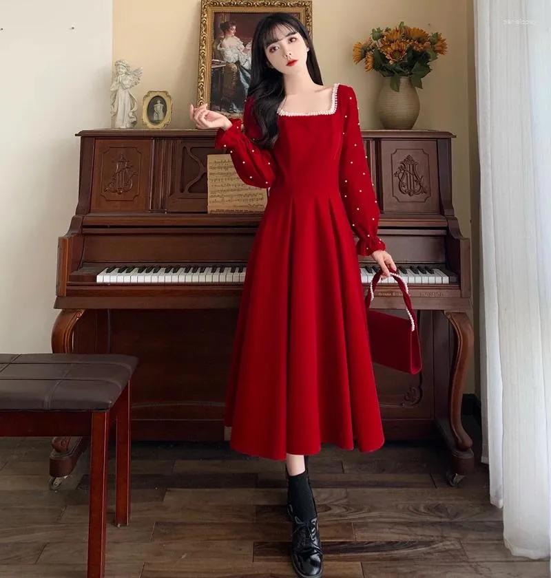 Casual Kleider Elegante Samt Lange Kleid Für Frauen Große Größe 4XL Herbst Winter Lose Weibliche Perlen Quadrat Kragen Schwarz Rot weihnachten