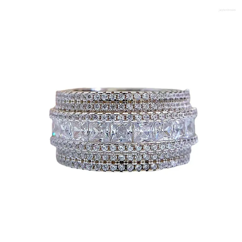 Bagues de cluster S925 Bague en argent Niche Tendance et cool Tempérament Bijoux polyvalents pour les marchands contemporains