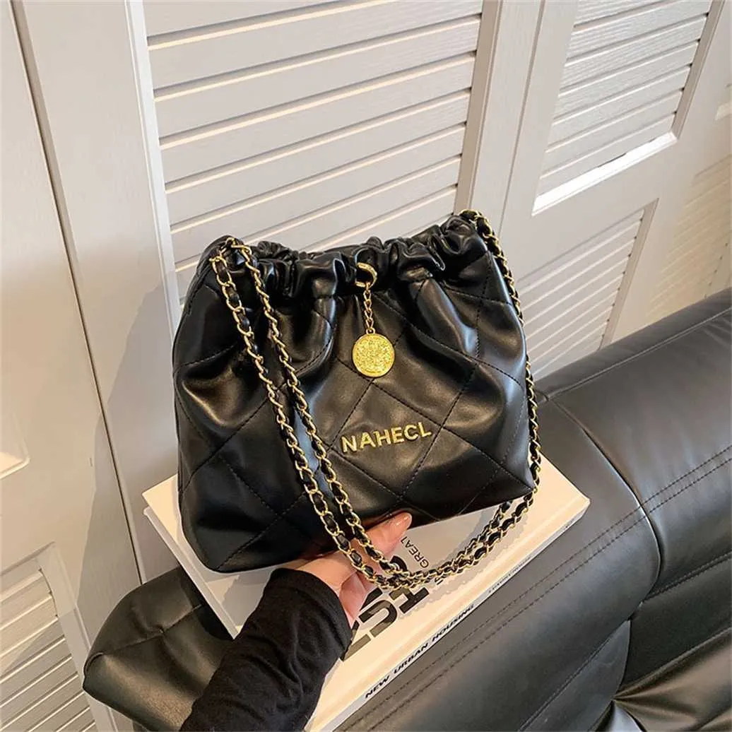 Daily Simplicity Rhombic Draw String Chains Bags(5 Colors) Daily Simplicity Rhombic Draw String Chains Bags(5 Colors)
