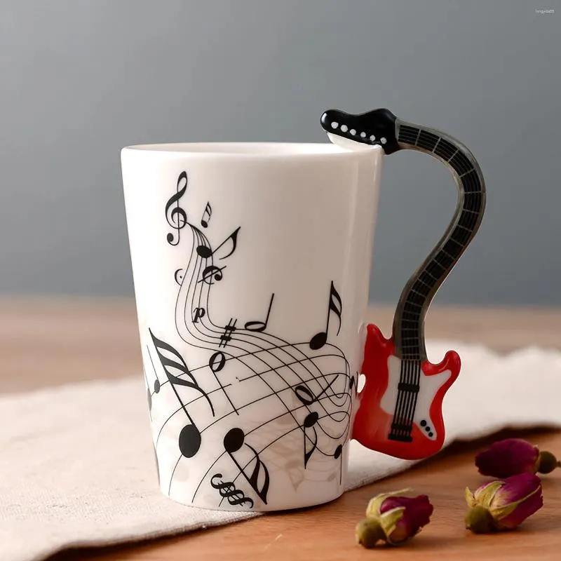 Tasses Musician's Coffee 10 dessins créatifs tasse de guitare électrique Heartbea jeune et affamé