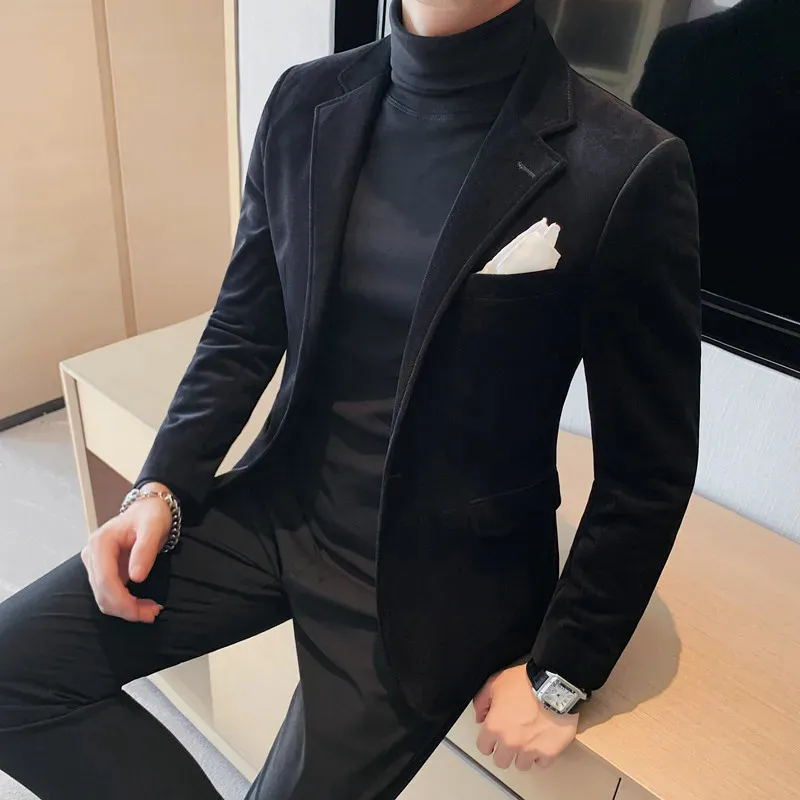 Blazer Hombre Autumn Winter Fashion Velvet Blazer Jackets For Men Korean Luxury Clothing Slim Fit Formal Suit Coats Black 240315