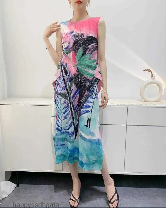 2023 New Luxury ISSEY Fashion Pleated Dress Womens Style Pleated Dress Digital Print Tank Top Skirt