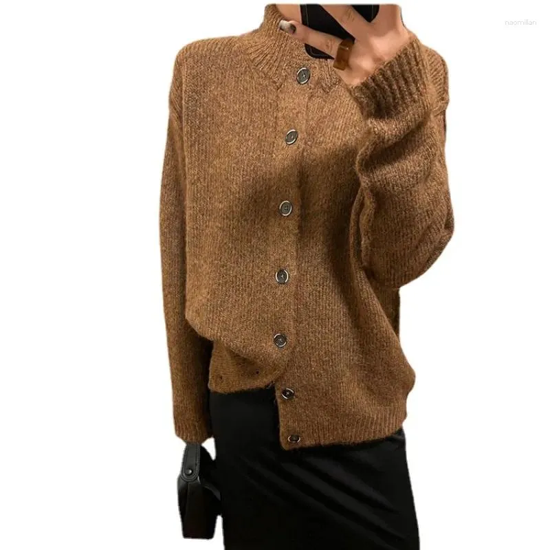 Tricots pour femmes automne et hiver pulls de créateurs de niche rétro à la mode mélange d'alpaga matelassé demi-col roulé cardigan tricoté