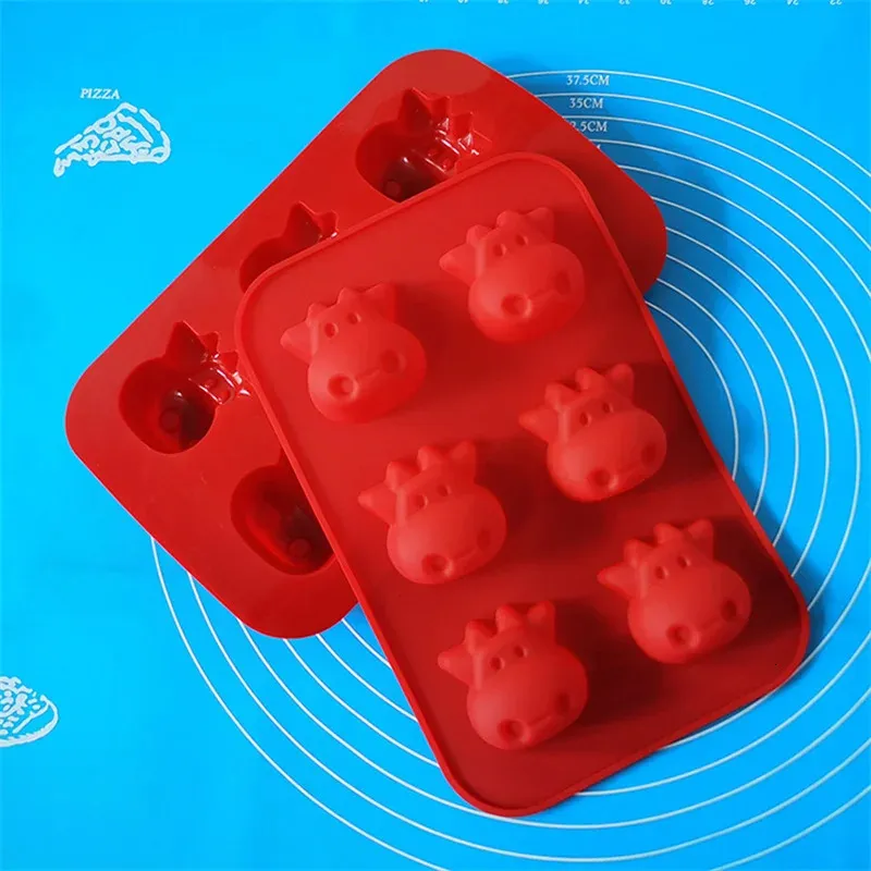 Cartoon Animal Cows Silikon Choklad Mold Jelly Pudding Muffin Cake Mold Diy Baking Decoration Tools 240325