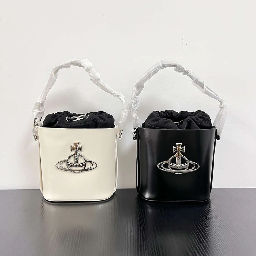Designer Bag Tote Bag Punk Style Saturn West Empress Dowager Bucket äkta läderhandväska Mini Drawstring Pendling Crossbody Bag Trendy