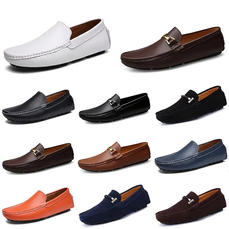 Designer Cuir Doudou Hommes Casual Chaussures de conduite Respirant Semelle souple Light Tan Noir Marine Blanc Bleu Argent Jaune Gris Chaussures plates pour hommes Chaussures paresseuses A121