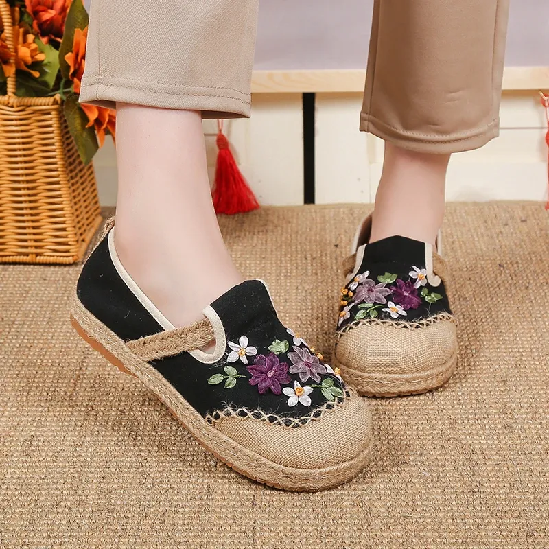 Piatti nuovi fiori di ricamo appartamenti per donne 2023 autunno comodo tela casuals scarpe da donna in stile cinese scarpe da donna espadrille femmina