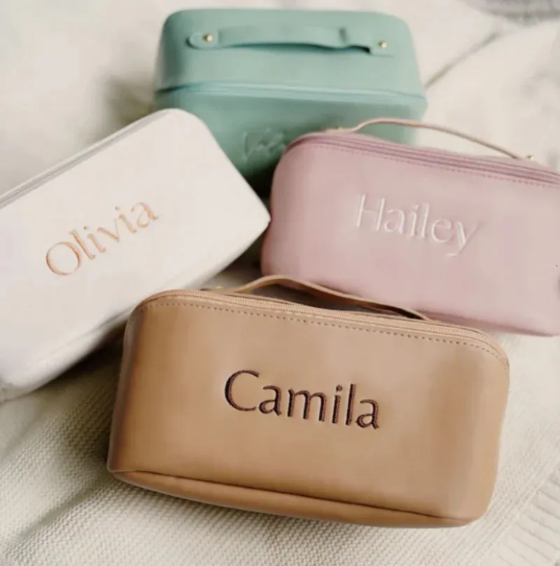 Personalized Makeup Bag Custom Embroidered Travel Cosmetic Christmas Gifts for Her Bridesmaid Birthday Gift Women 240313