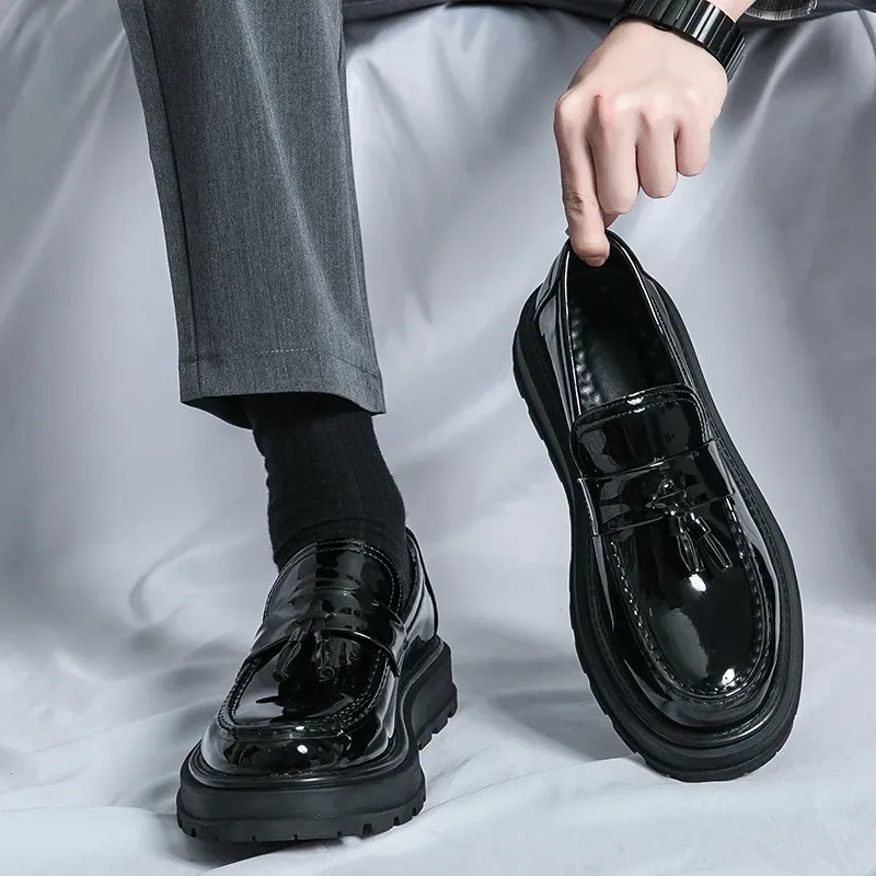 Bas épais gland vert mocassins Slip-On Formelles de chaussures décontractées Men de robe en cuir breveté Locs 881