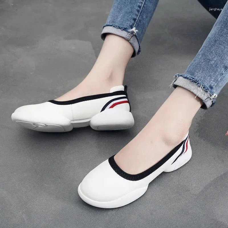 Chaussures décontractées Mntrerm printemps confortable fond plat 2024 mère en cuir de vache à semelles souples femmes fonctionnelles