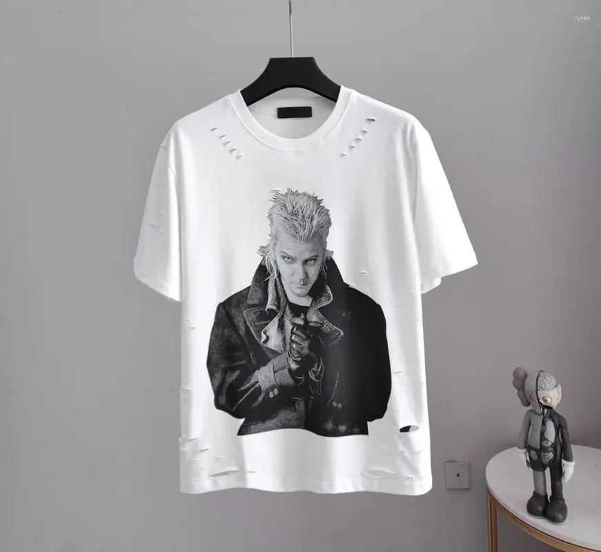 Camisetas masculinas Lost Boy Retrato Impresso em torno do pescoço destrói camisetas de manga curta Homens Mulheres