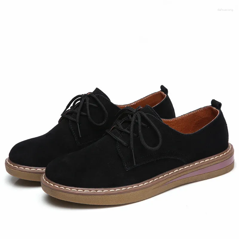 Buty zwykłe 2024 Autumn Kobiety Sneakers Oxford Flats Skórzane zamszowe koronkowe łódź okrągłe palce mokasyny