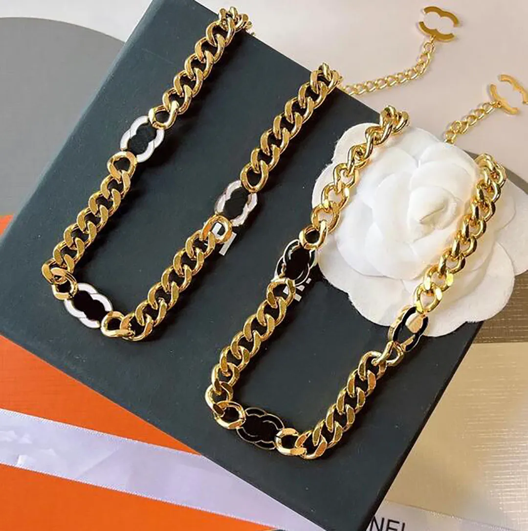 Lyxdesigner Circle Mönster Neckracex Snake Chain for Women Black Necklace Choker Chain Gold Plated Quality Rostless Steel Letter For Women smycken