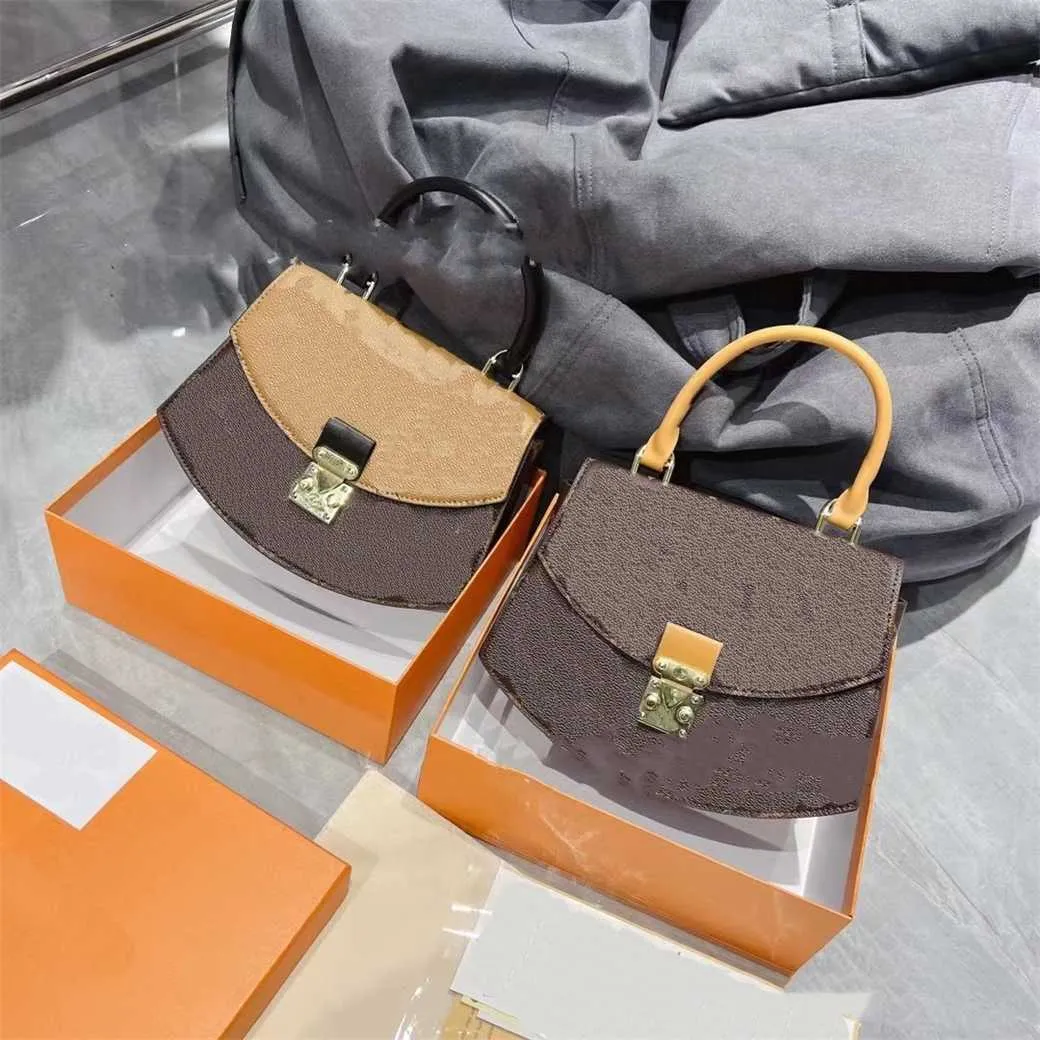 42% DI SCONTO Borsa firmata 2024 Borse ad alta capacità Una spalla Secchio Arco di trionfo Fan Tote Donna Tote Shopping Donna