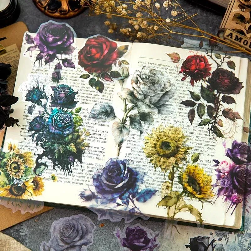 30Pieces Material Bloom Dark Paper Retro Handbook Decoration Materials Notebooks Handwriting Package Scrapbook 175 105MM