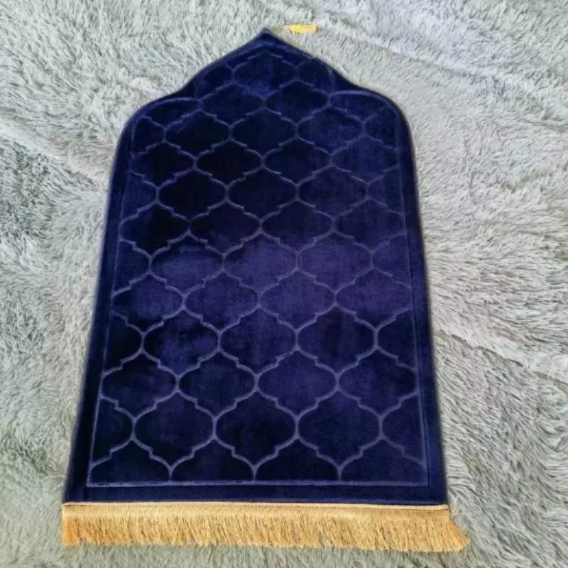 Flanel gebedmat voor moslim ramadan dikke print tapijt aanbidding knielen embossing vloer tapijt niet-slip zachte reis gebedskap 240311
