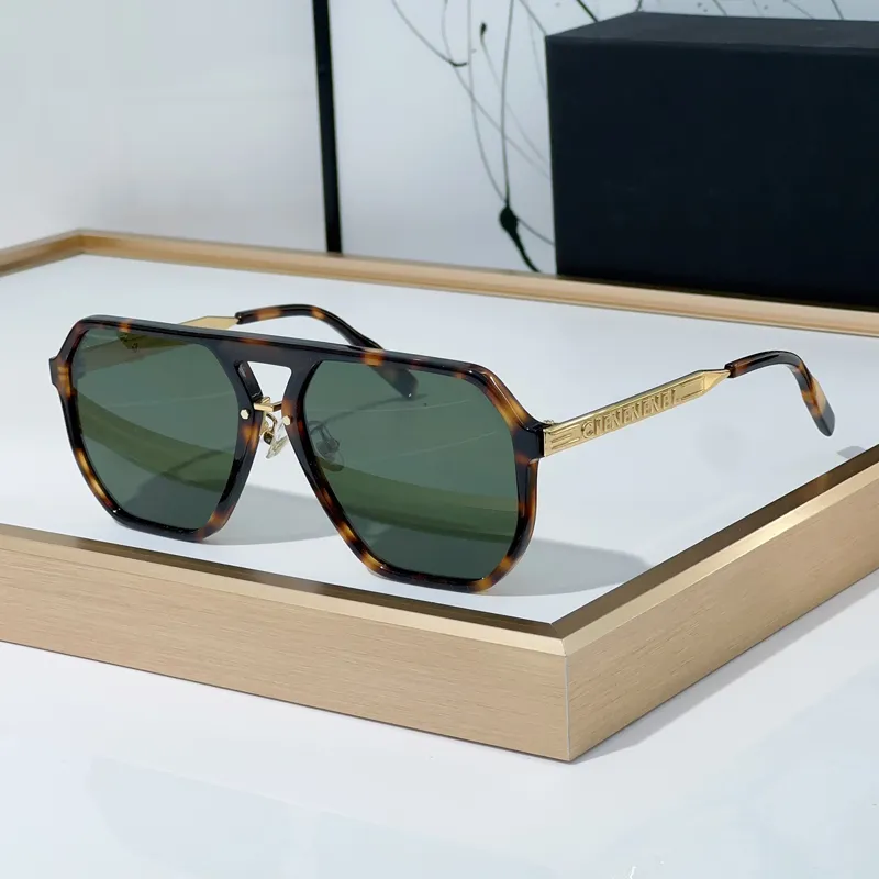 패션 브랜드 디자이너 남성 선글라스 인기있는 프레임 선글라스 남성 브랜드 디자이너 Ch2305 선글라스 여성 Sonnenbrillen 안경 화려한 빈티지 선물 상자