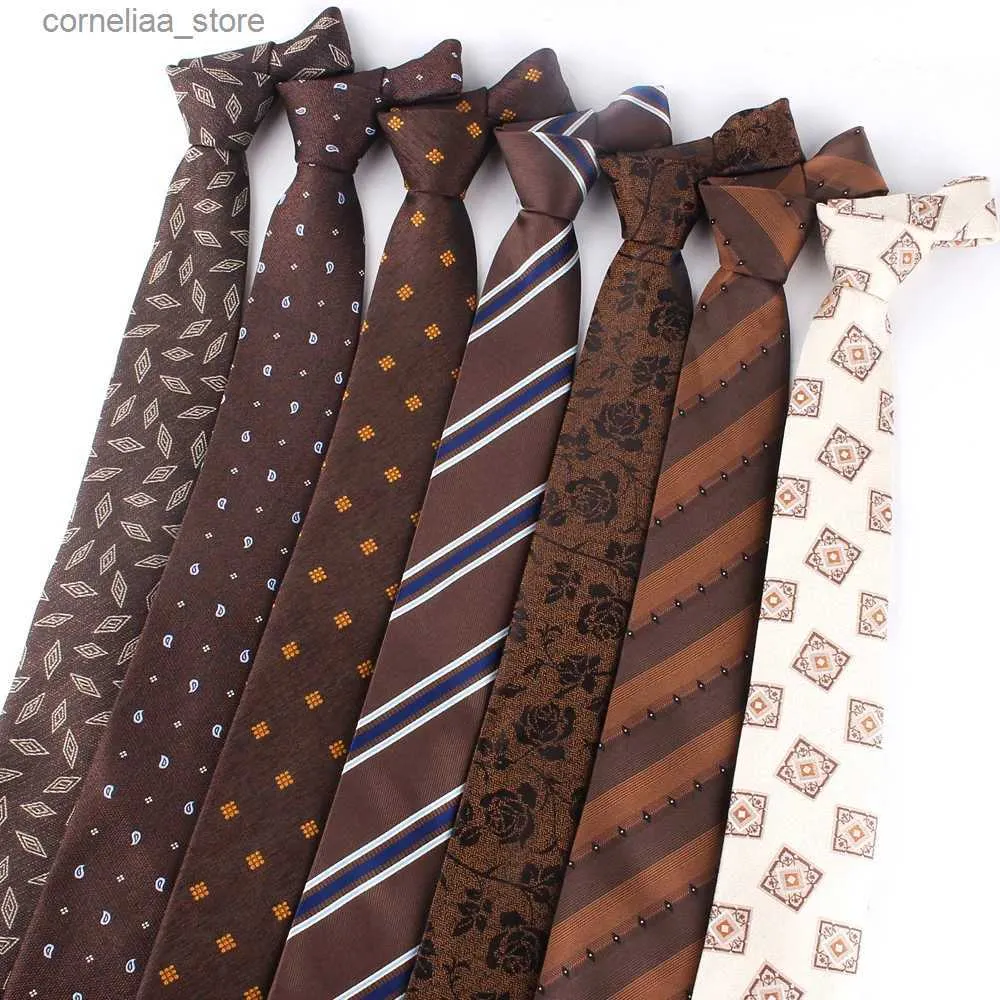 Cravatte Cravatte Nuove Cravatte floreali per uomo Donna Cravatta a righe caffè per testimoni dello sposo Cravatta uomo marrone per matrimonio Cravatte tessute moda per regali Y240325